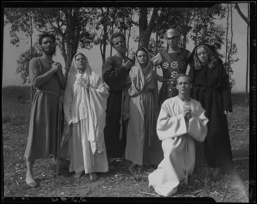 Group portrait of the Sunday Players radio actors dressed as biblical characters, circa 1935