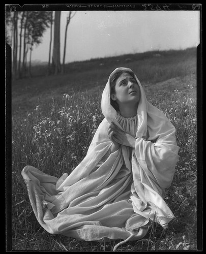 Vicki Vola as Mary Magdalene in a Sunday Players radio production, circa 1935