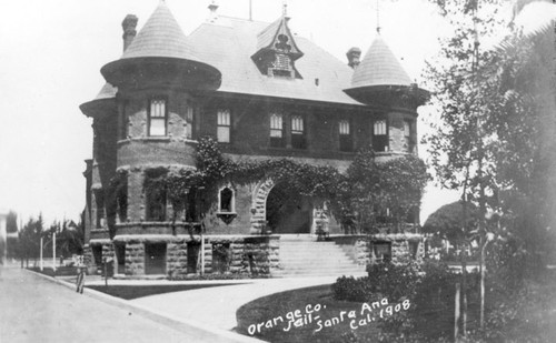 Orange Co. Jail at N. Sycamore between 6th and Church in 1908