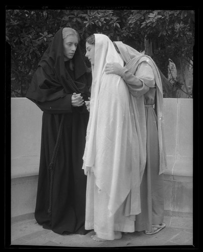 Actresses from the Sunday Players radio show performing a scene from the New Testament, circa 1935
