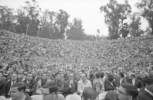 Crowd at Greek Theater